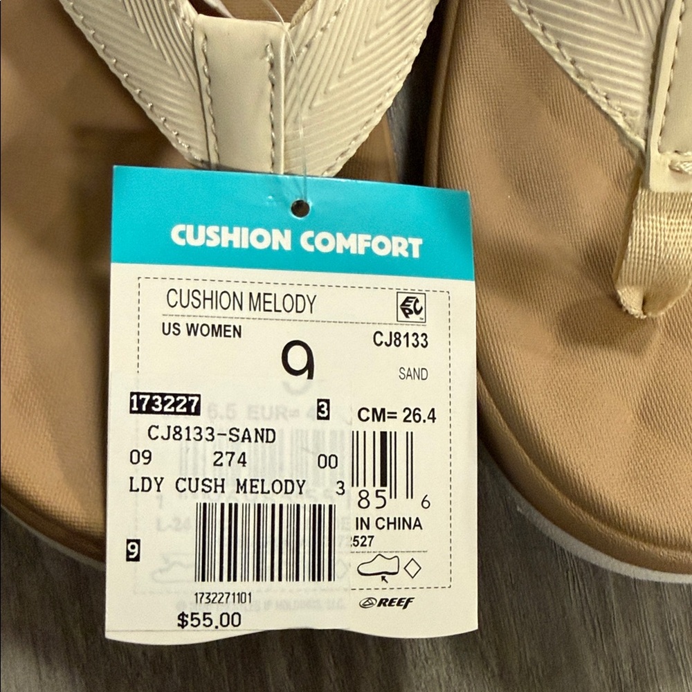 NWT Reef Beige and Light Brown Flip Flops - Picture 2 of 5